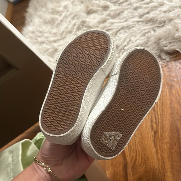 Burberry UNISEX Canvas Sneaker - Picture 4 of 5